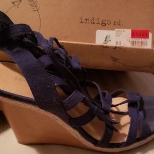 Ladies blue sandal heels 8.5